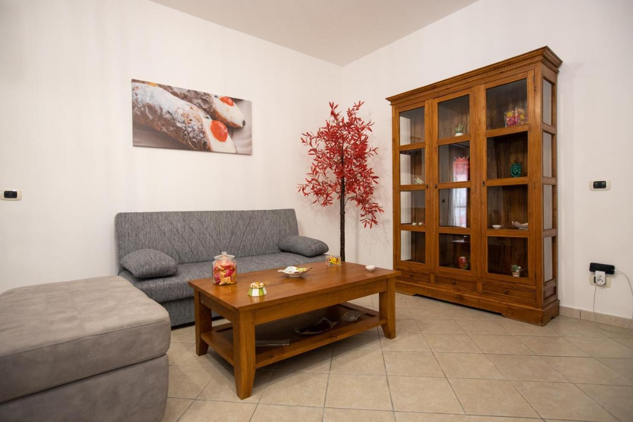 La Casa Di Nana' Locazione Turistica Apartment Palermo Luaran gambar